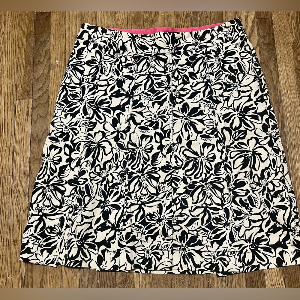 Worthington Stretch Skirt 10 Black/White Flower Floral Lined Zip Side Soft Work